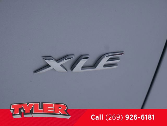 Used 2023 Toyota Corolla Cross XLE image 15