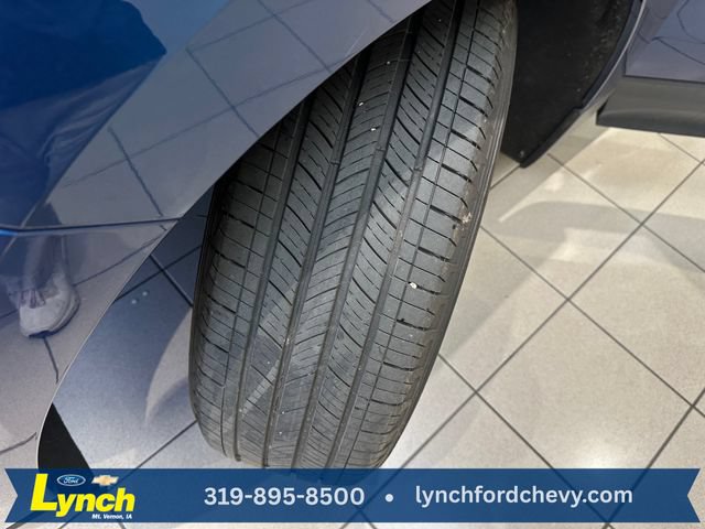 Used 2020 Chevrolet Equinox LT FWD image 29