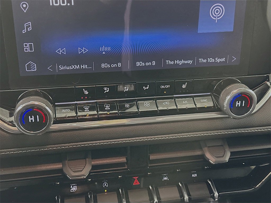 Used 2024 Chevrolet Colorado LT w/ LT Convenience Package III image 21