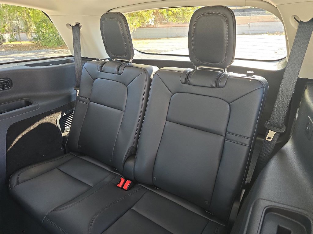 New 2026 Lincoln Aviator AWD image 9