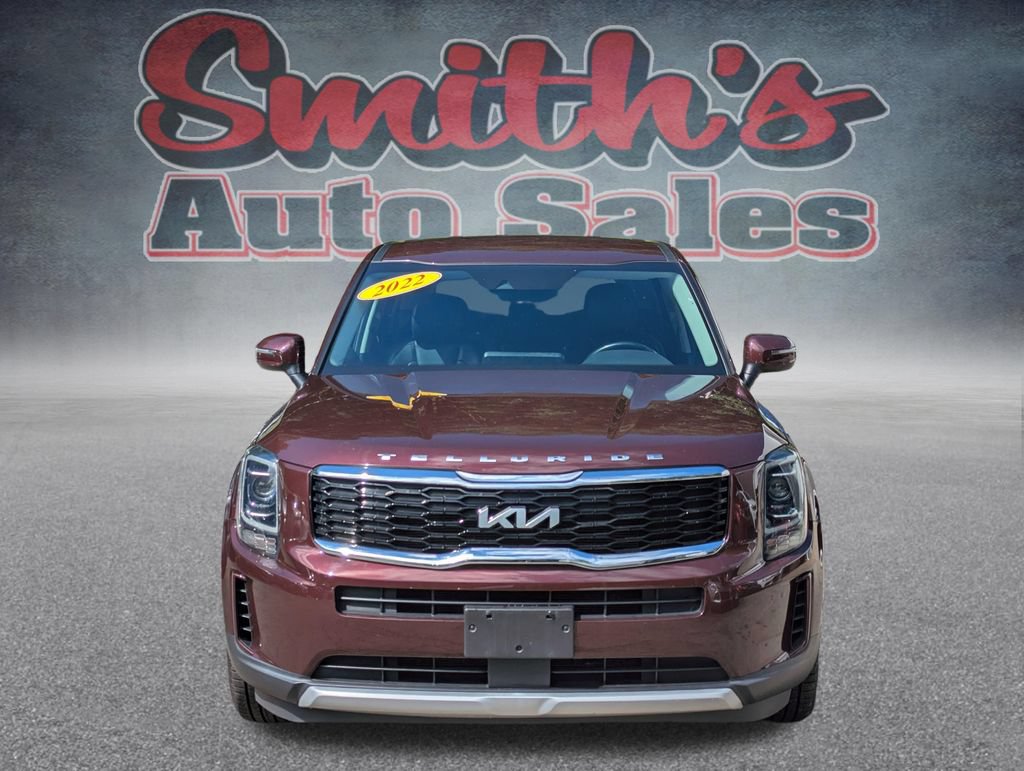 Used 2022 Kia Telluride LX AWD/4WD image 2