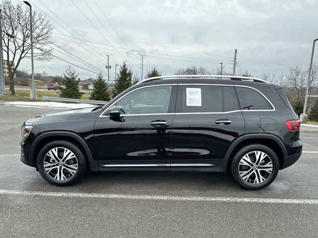 Used 2024 Mercedes-Benz GLB 250 4MATIC image 2
