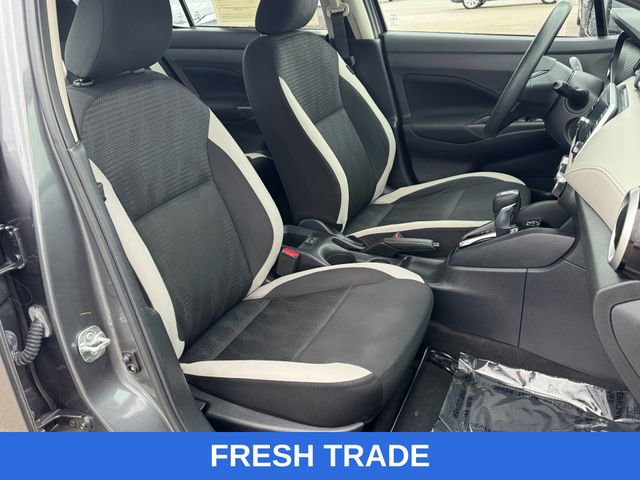 Used 2021 Nissan Versa SV image 11