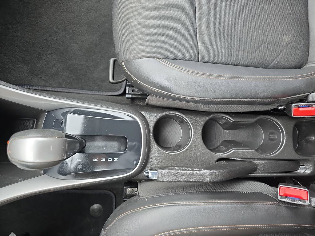 Used 2022 Chevrolet Trax LT w/ LT Convenience Package FWD image 24