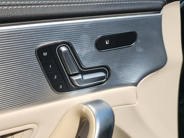 Used 2022 Mercedes-Benz CLA 250 image 14