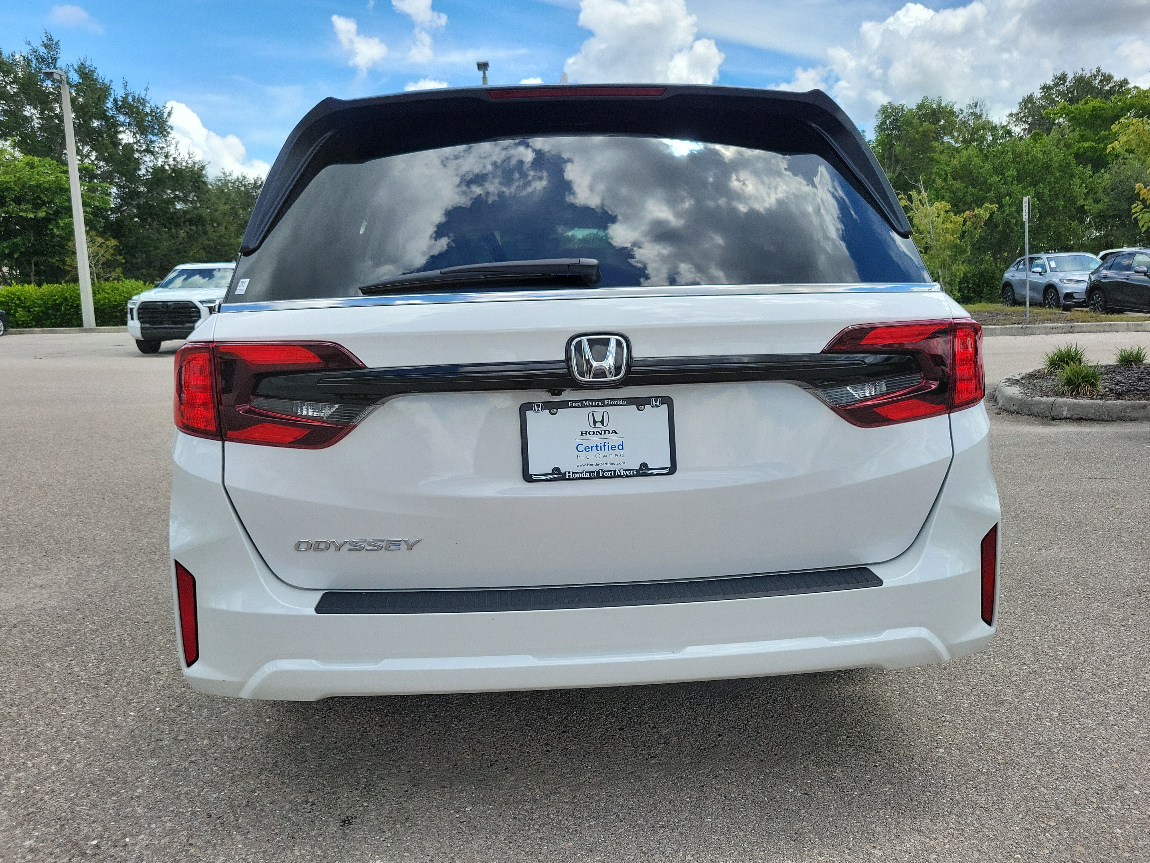 Certified 2025 Honda Odyssey EX-L image 5