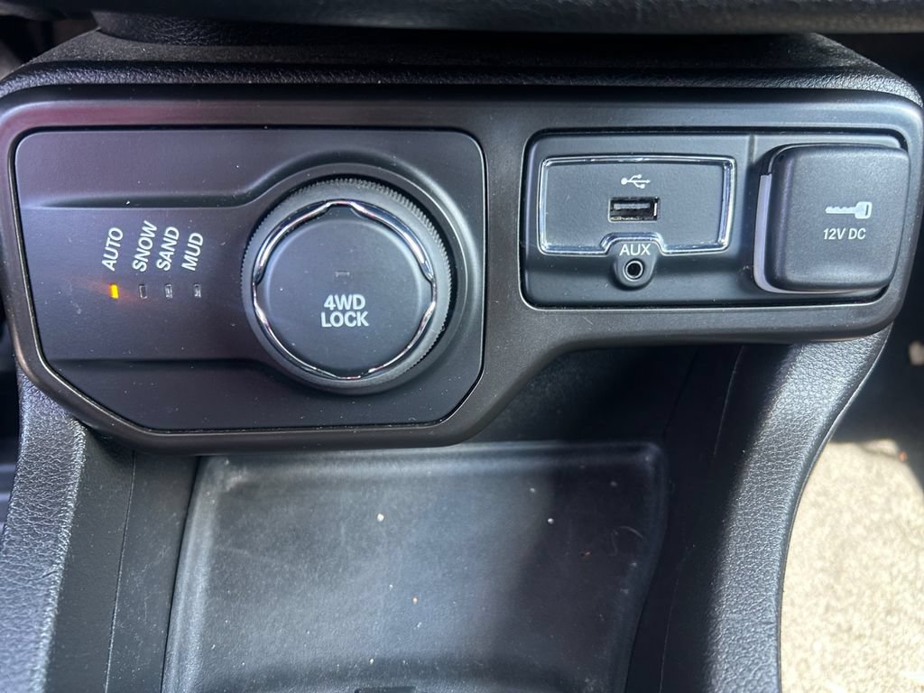 Used 2021 Jeep Renegade Sport AWD/4WD image 23