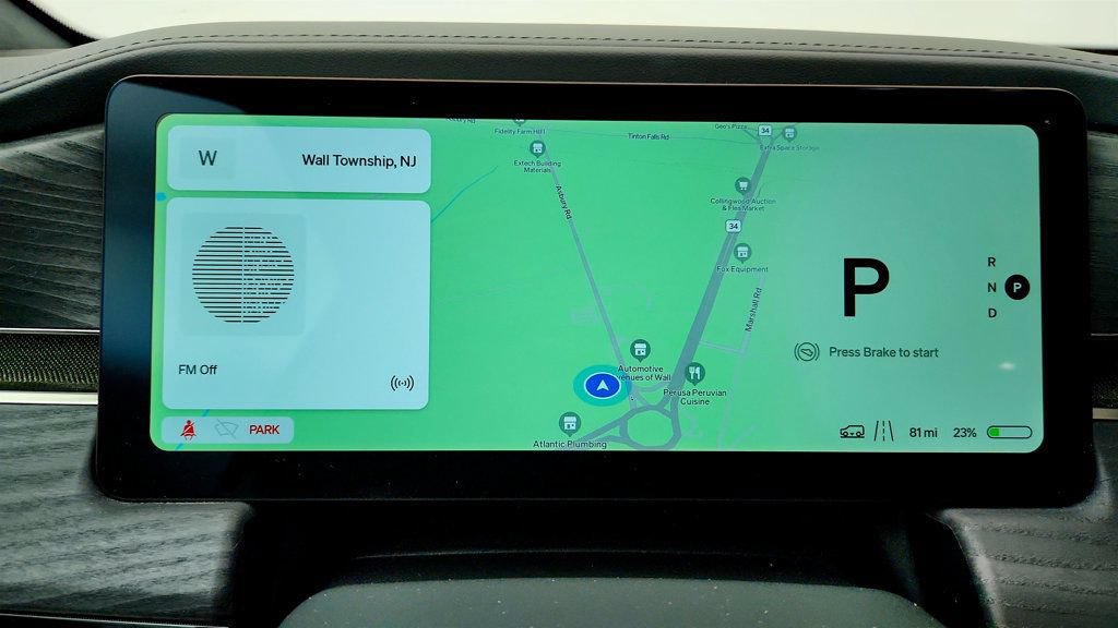 Used 2024 Rivian R1S Adventure AWD/4WD image 14