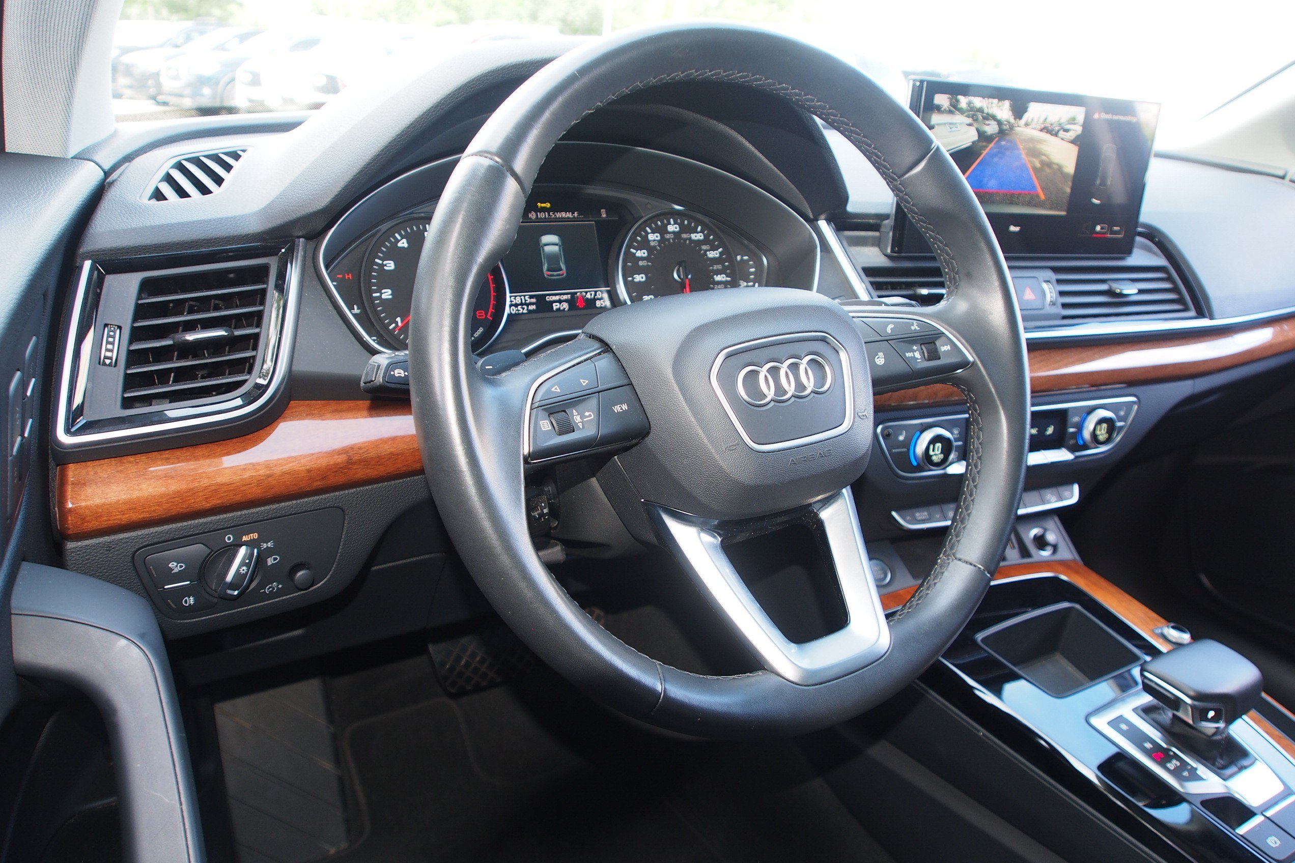 Used 2023 Audi Q5 2.0T Premium w/ Convenience Package AWD/4WD image 19
