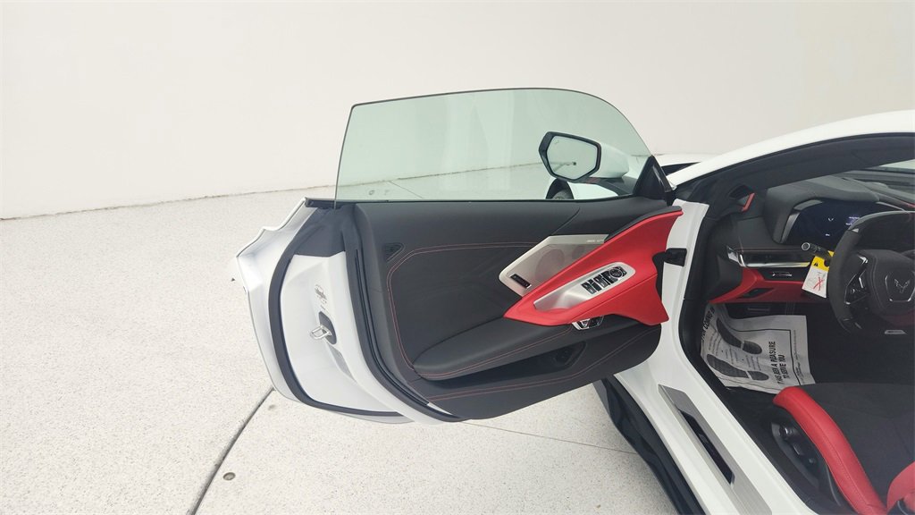 New 2025 Chevrolet Corvette E-Ray image 18
