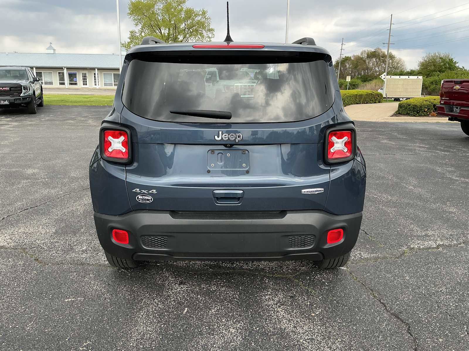 Used 2022 Jeep Renegade Latitude w/ Convenience Group AWD/4WD image 6