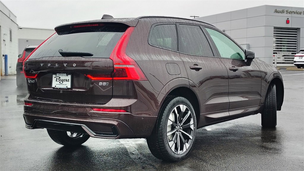 New 2026 Volvo XC60 B5 Plus w/ Climate Package image 3