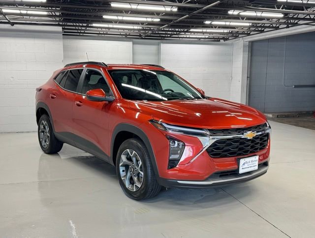 Used 2024 Chevrolet Trax LT w/ LT Convenience Package image 5