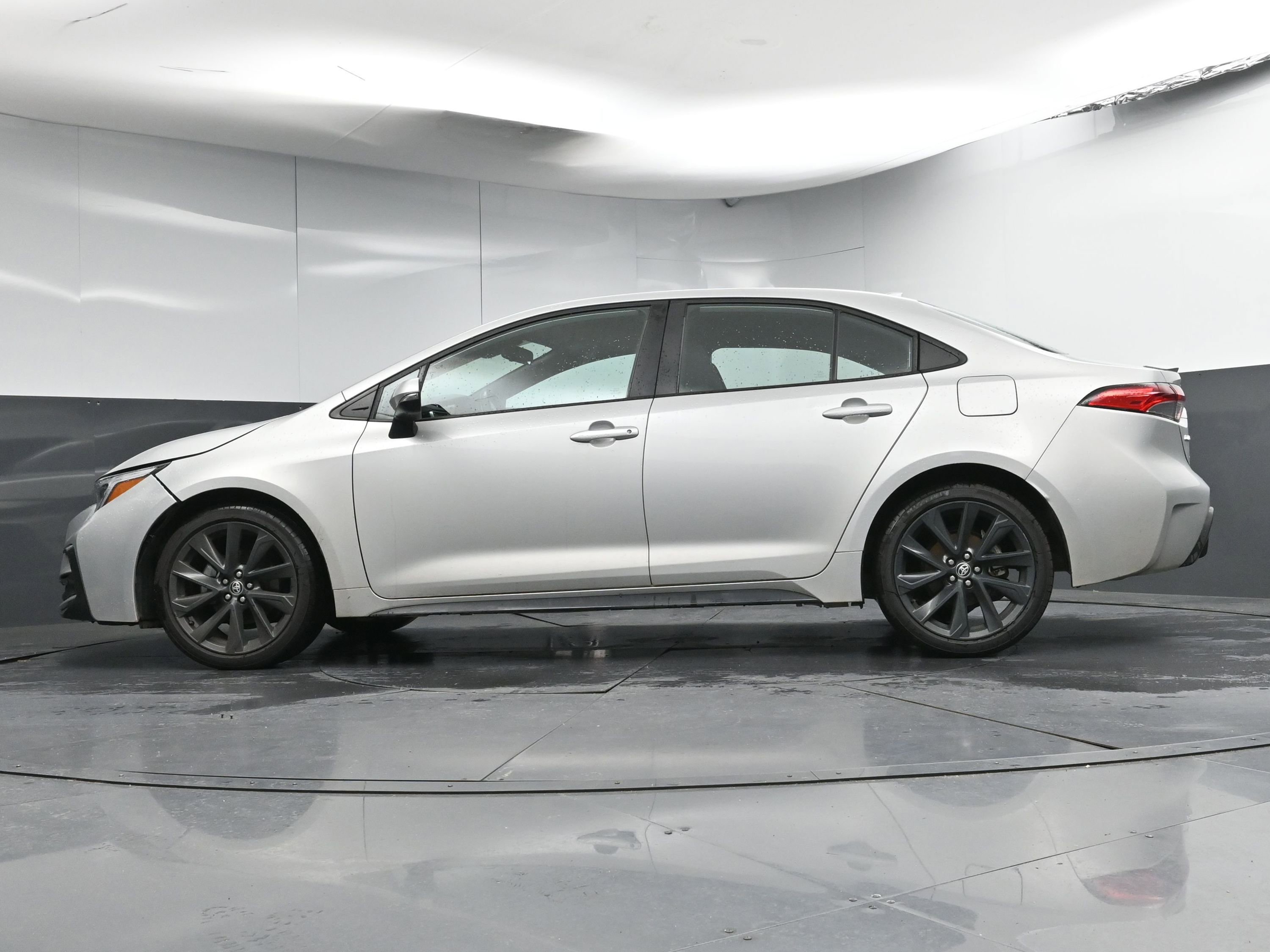 Certified 2024 Toyota Corolla SE image 30