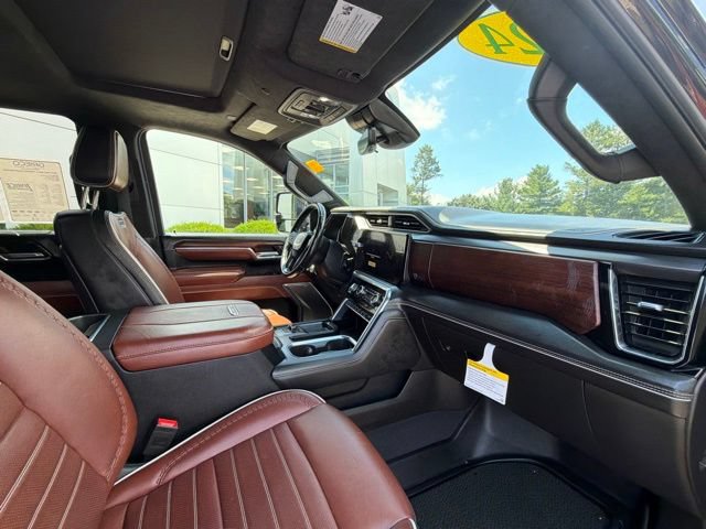 Used 2024 GMC Sierra 2500 Denali Ultimate w/ Snow Plow Prep/Camper Package AWD/4WD image 10