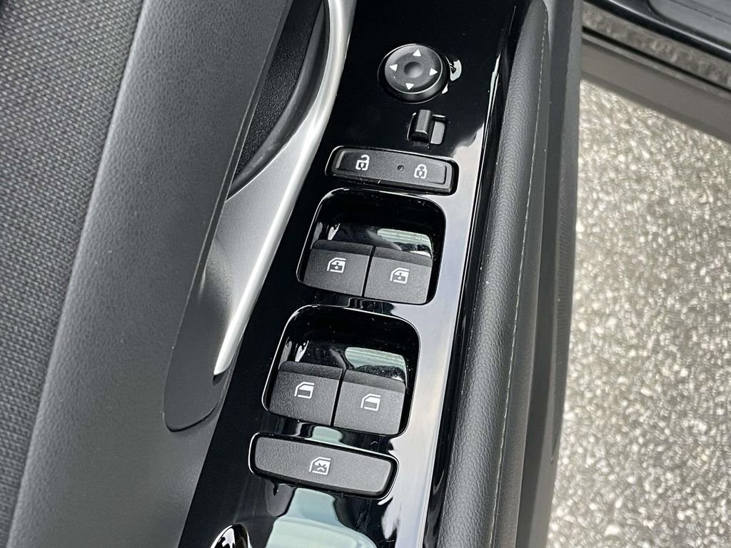 Certified 2023 Hyundai Tucson Limited w/ Winter Package image 6