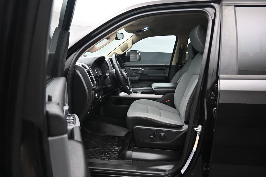 Used 2019 RAM 1500 Big Horn AWD/4WD image 11