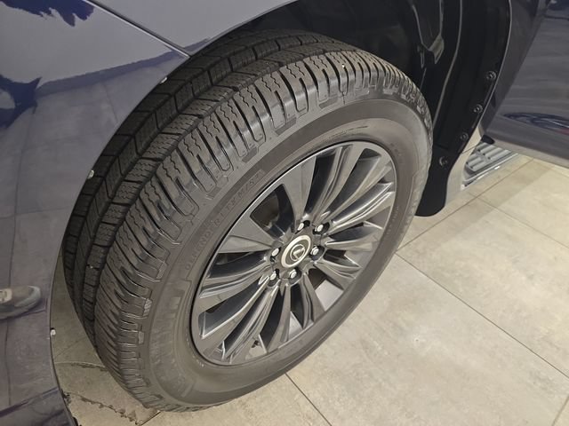Used 2022 Lexus GX 460 Premium w/ Accessory Package AWD/4WD image 40