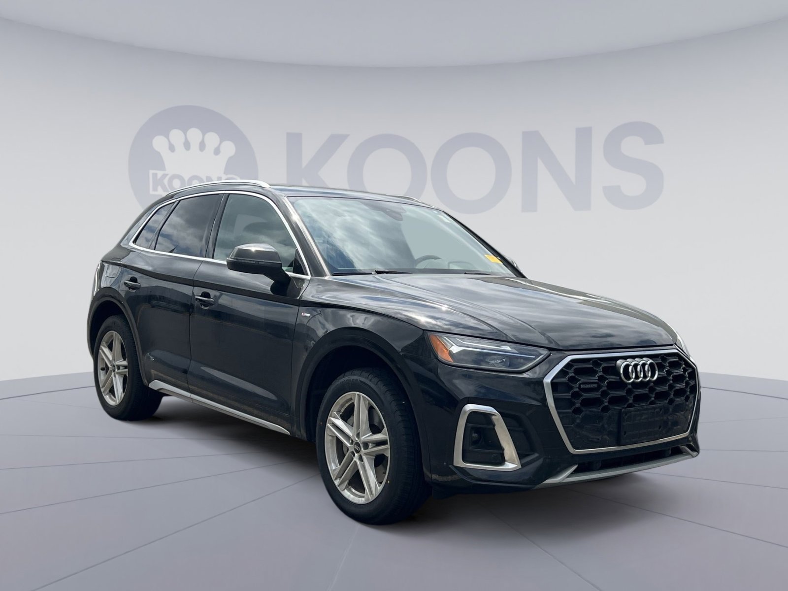 Used 2021 Audi Q5 e Premium w/ Convenience Package AWD/4WD image 1