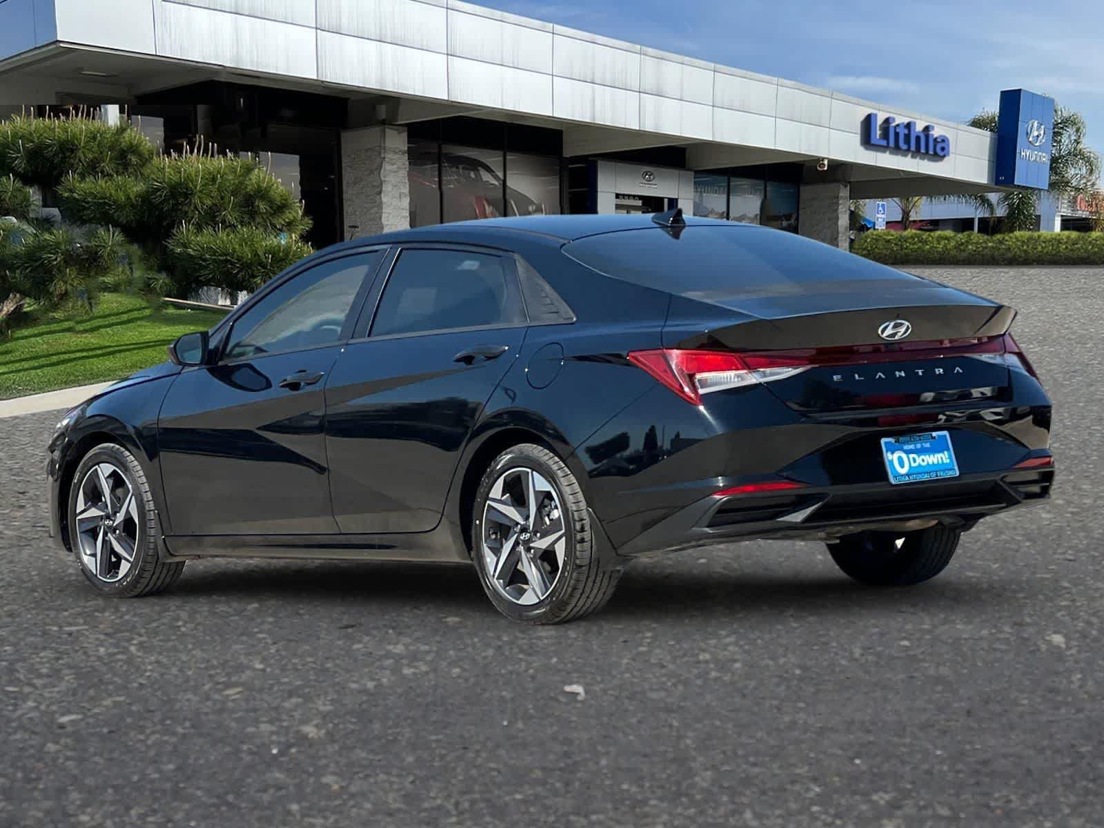 Used 2023 Hyundai Elantra SEL w/ Convenience Package FWD image 7