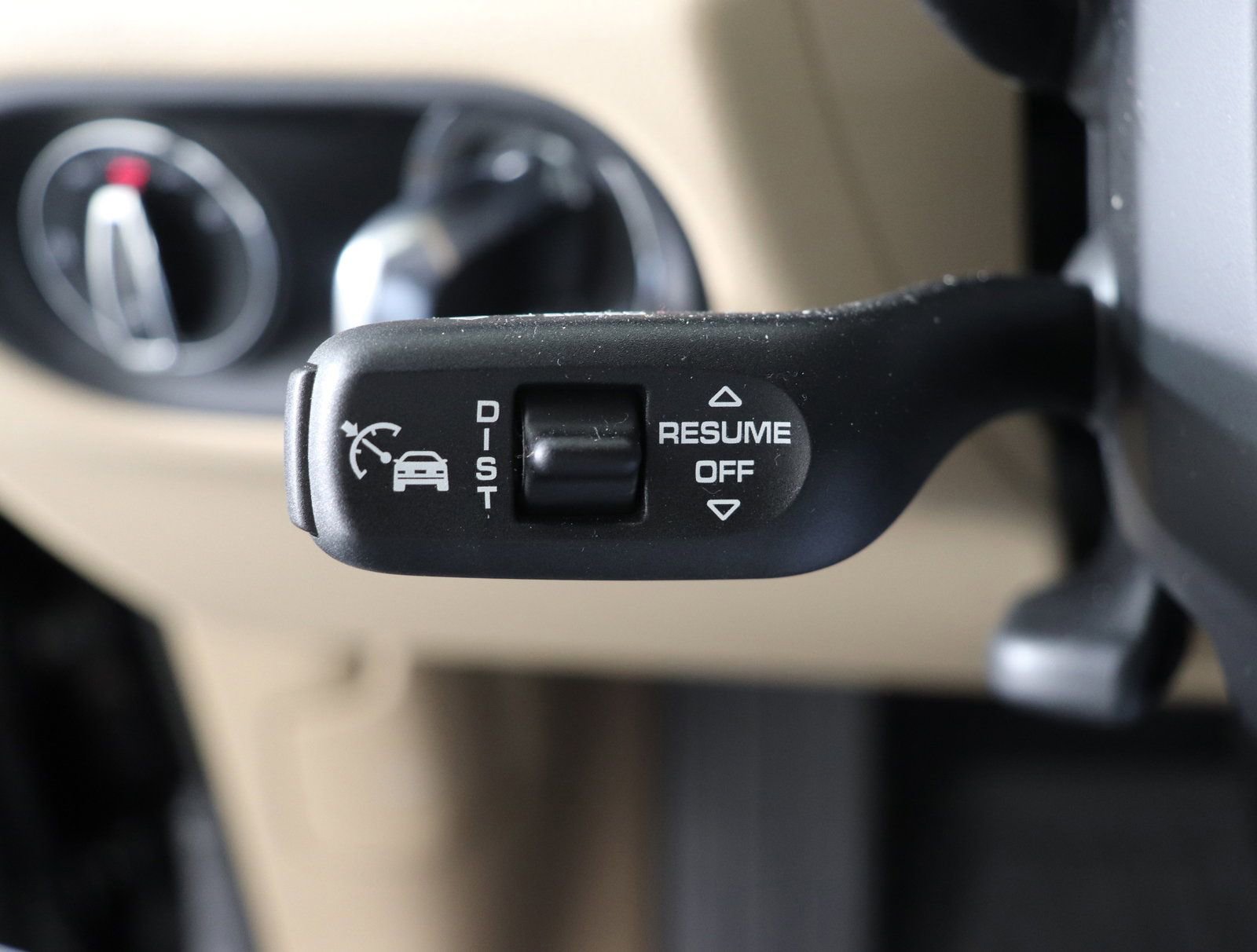 Used 2025 Porsche Macan image 35