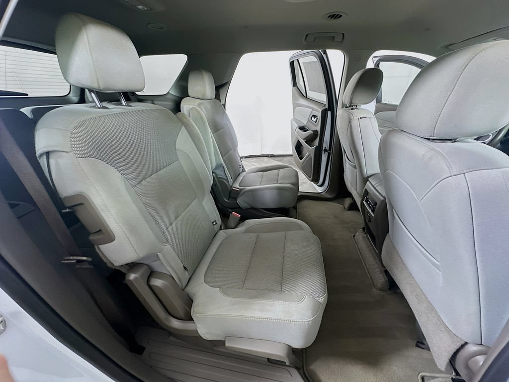 Used 2019 Chevrolet Traverse LT FWD image 11