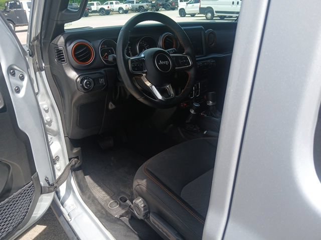 Used 2023 Jeep Gladiator Mojave w/ Cold Weather Group AWD/4WD image 49
