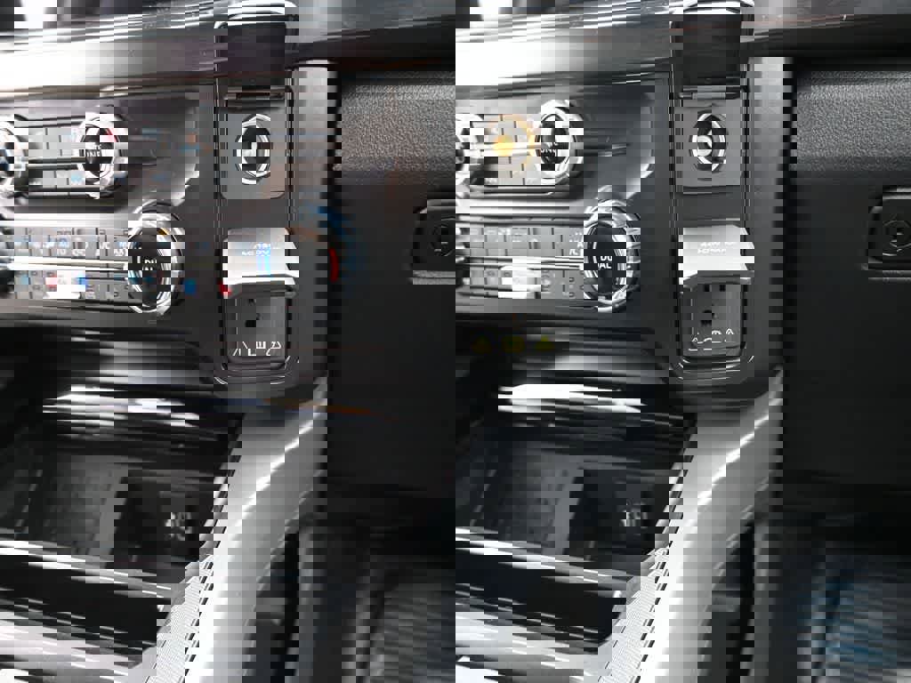 New 2026 Ford F350 Lariat image 46