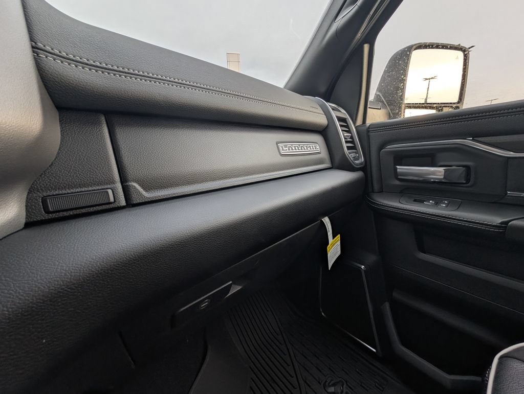 New 2026 RAM 2500 Laramie w/ Night Edition AWD/4WD image 38