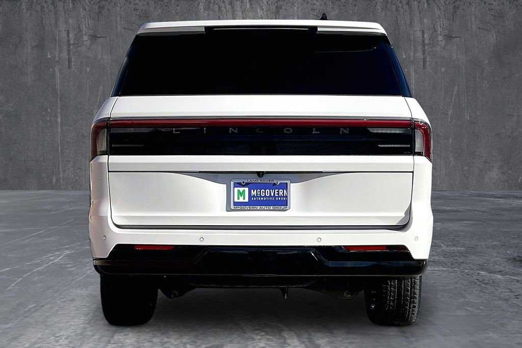 Used 2025 Lincoln Navigator Black Label image 5