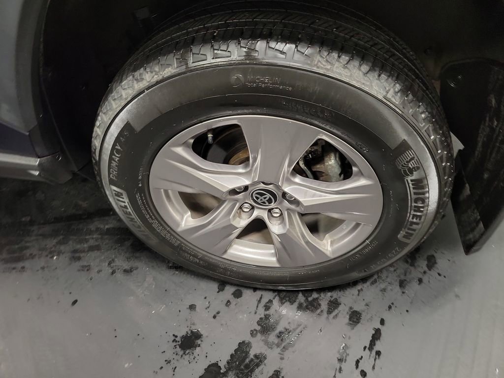 Used 2023 Toyota RAV4 XLE w/ Convenience Package image 10