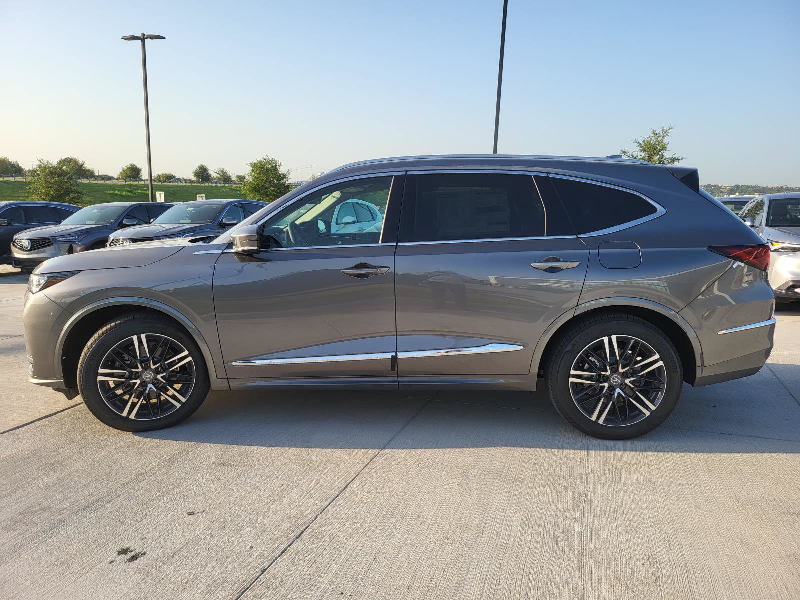 New 2026 Acura MDX w/ Advance Package AWD/4WD image 3