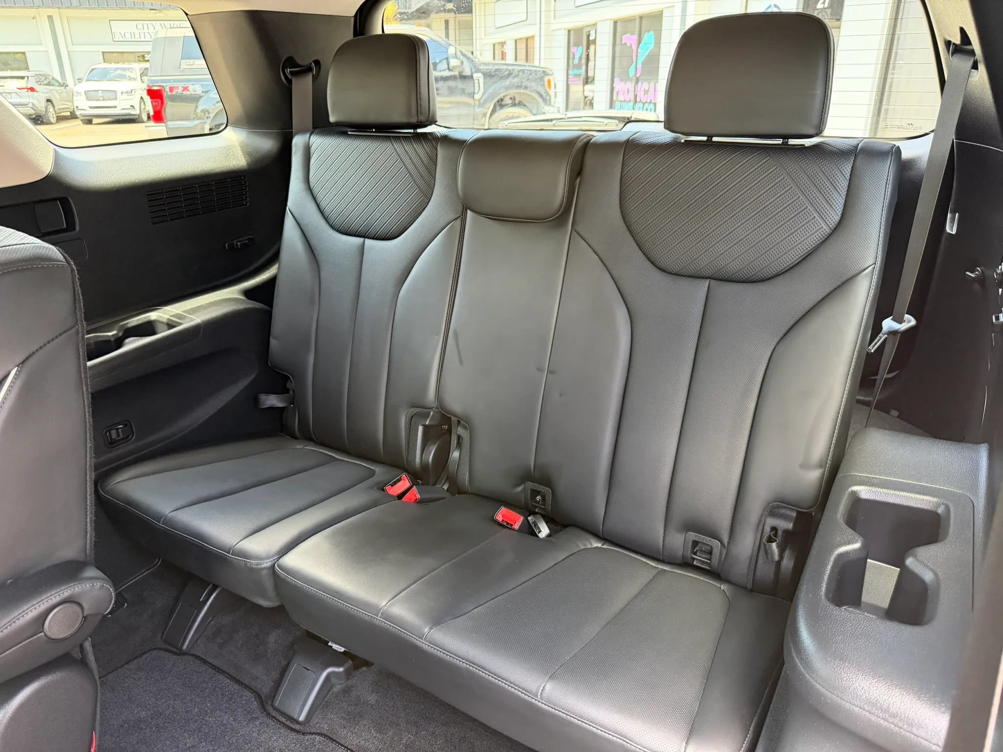 Used 2025 Hyundai Palisade SEL FWD image 22