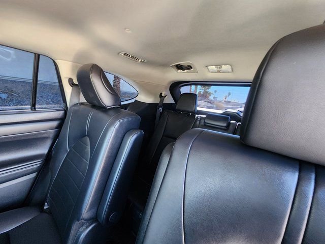 Used 2025 Toyota Highlander XLE image 14