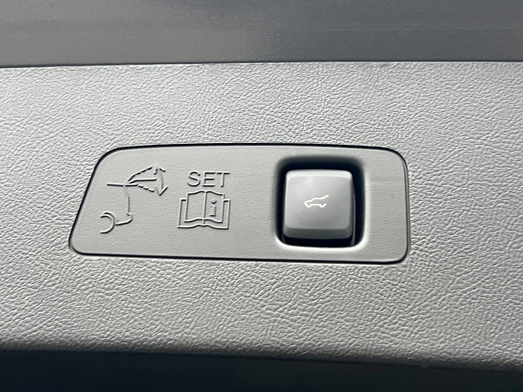 New 2026 Lincoln Corsair Premiere AWD/4WD image 13