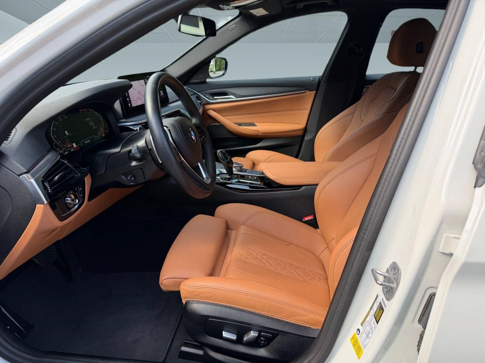 Used 2023 BMW 530i w/ Premium Package RWD image 5