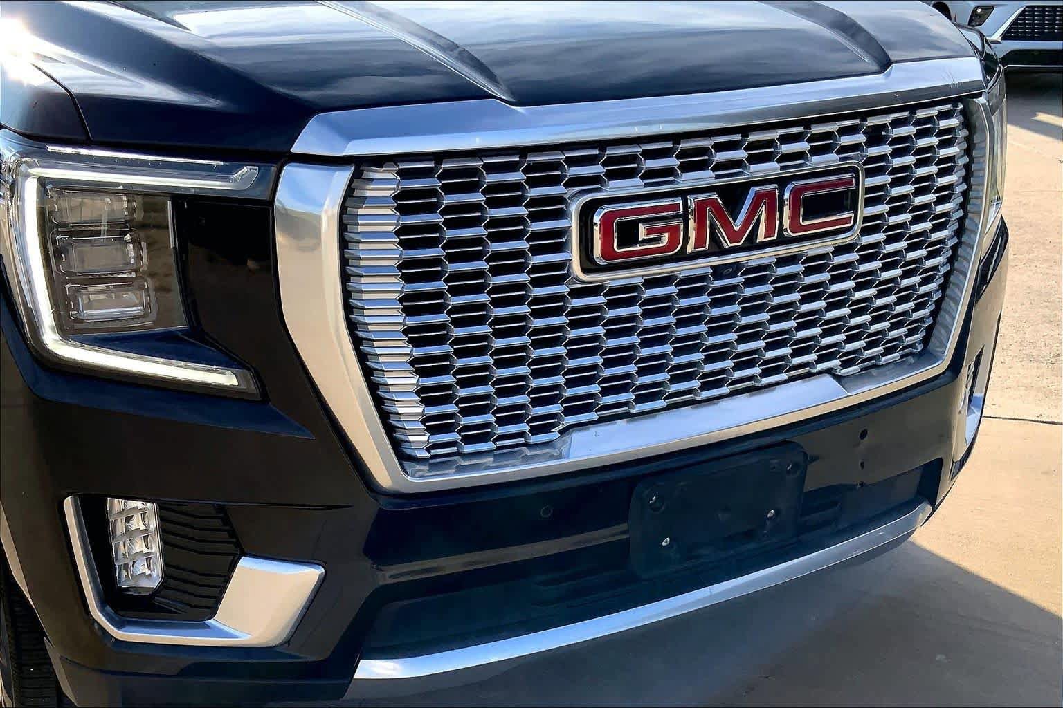 Used 2023 GMC Yukon Denali AWD/4WD image 29