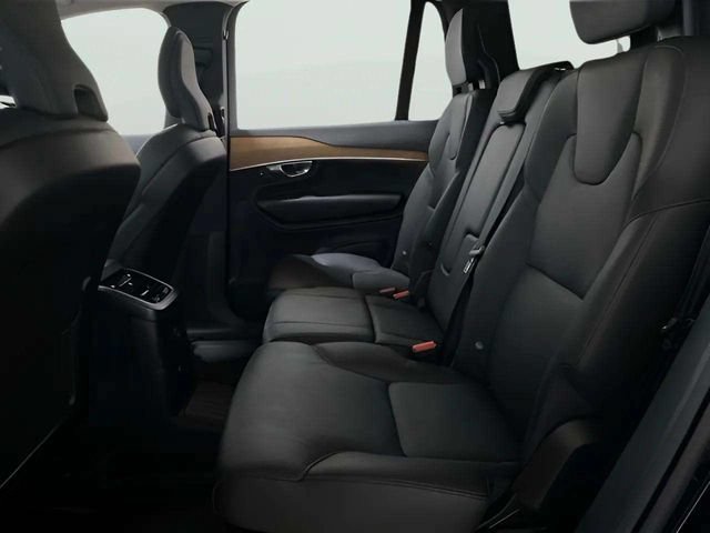 Used 2025 Volvo XC90 T8 Plus w/ Protection Package Premier AWD/4WD image 68