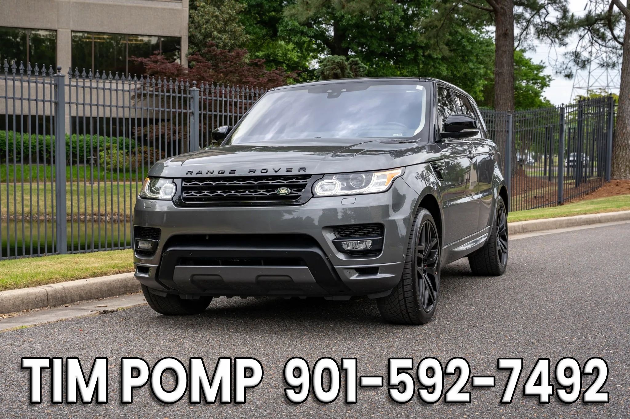 Used 2017 Land Rover Range Rover Sport HSE Dynamic AWD/4WD image 2