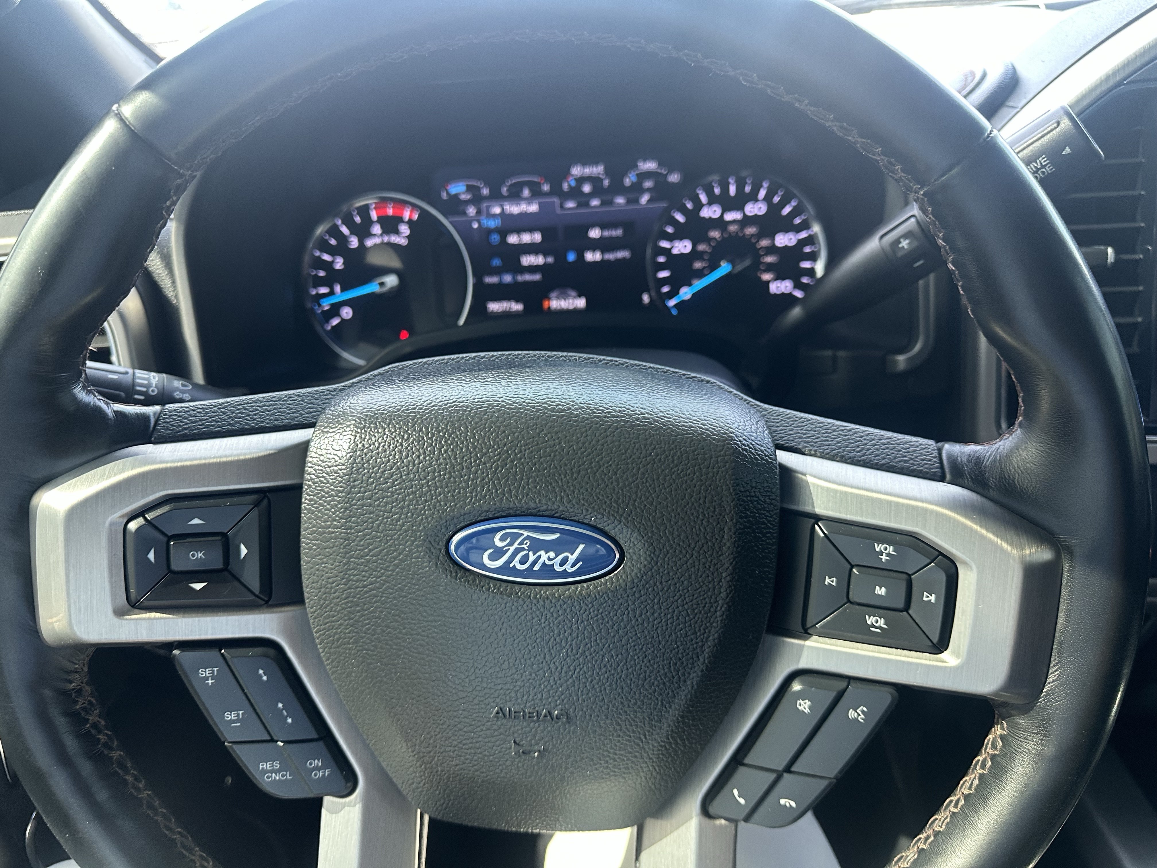 Used 2022 Ford F350 Platinum AWD/4WD image 17