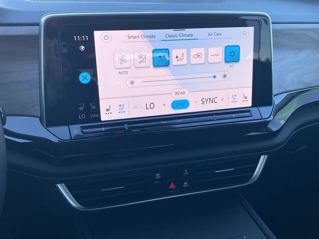 New 2026 Volkswagen Atlas SE image 22