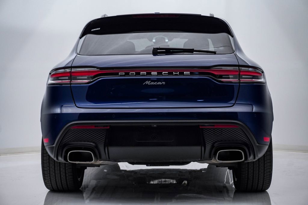 Certified 2025 Porsche Macan image 10