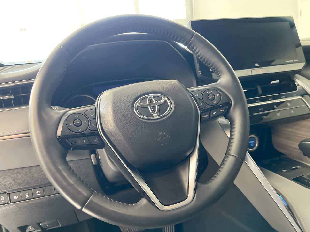 Used 2022 Toyota Venza Limited AWD/4WD image 14