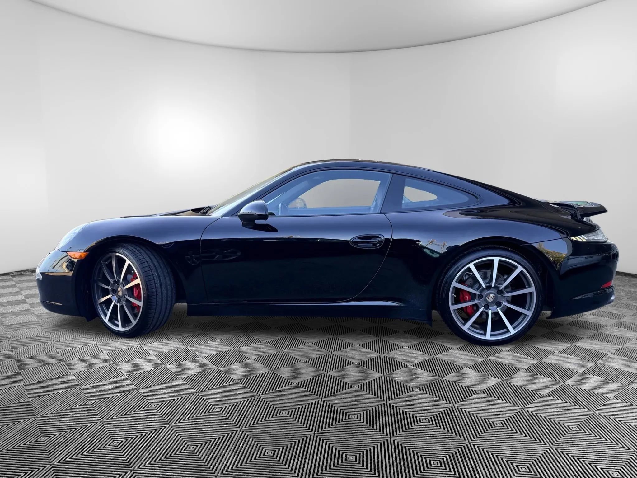 Used 2012 Porsche 911 Carrera S image 9