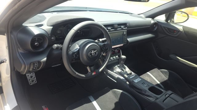 Used 2025 Toyota GR86 Premium RWD image 13