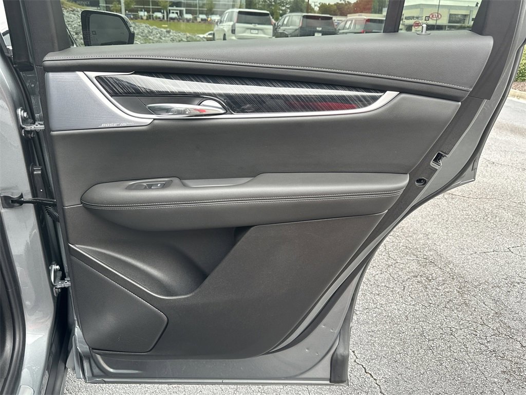 Used 2023 Cadillac XT6 Premium Luxury w/ Technology Package image 16