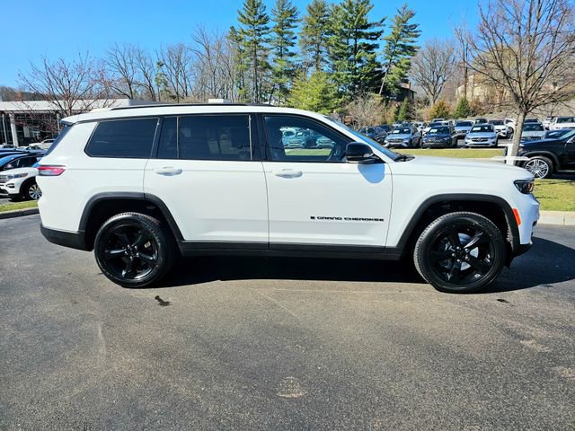 Used 2022 Jeep Grand Cherokee L Laredo image 8