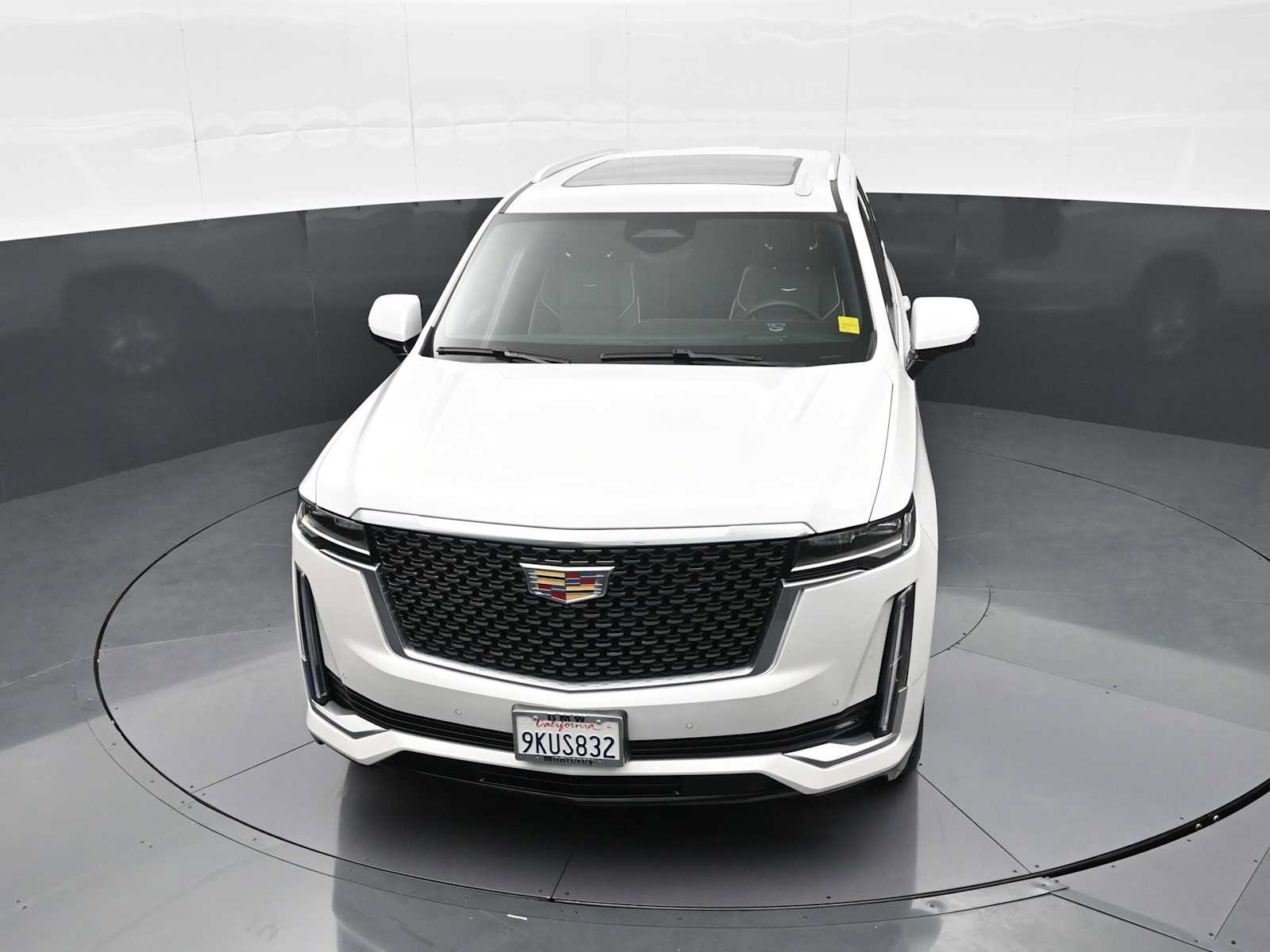 Used 2024 Cadillac Escalade Premium Luxury w/ Performance Package AWD/4WD image 19