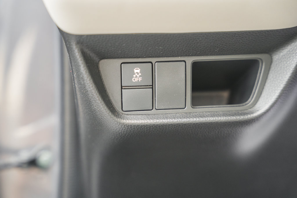 Used 2024 Honda HR-V LX image 36