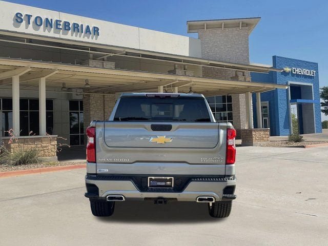 Used 2025 Chevrolet Silverado 1500 High Country AWD/4WD image 6